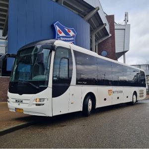 Touringcar tot 53 zitplaatsen