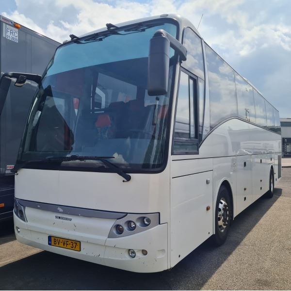 Touringcar tot 51 zitplaatsen